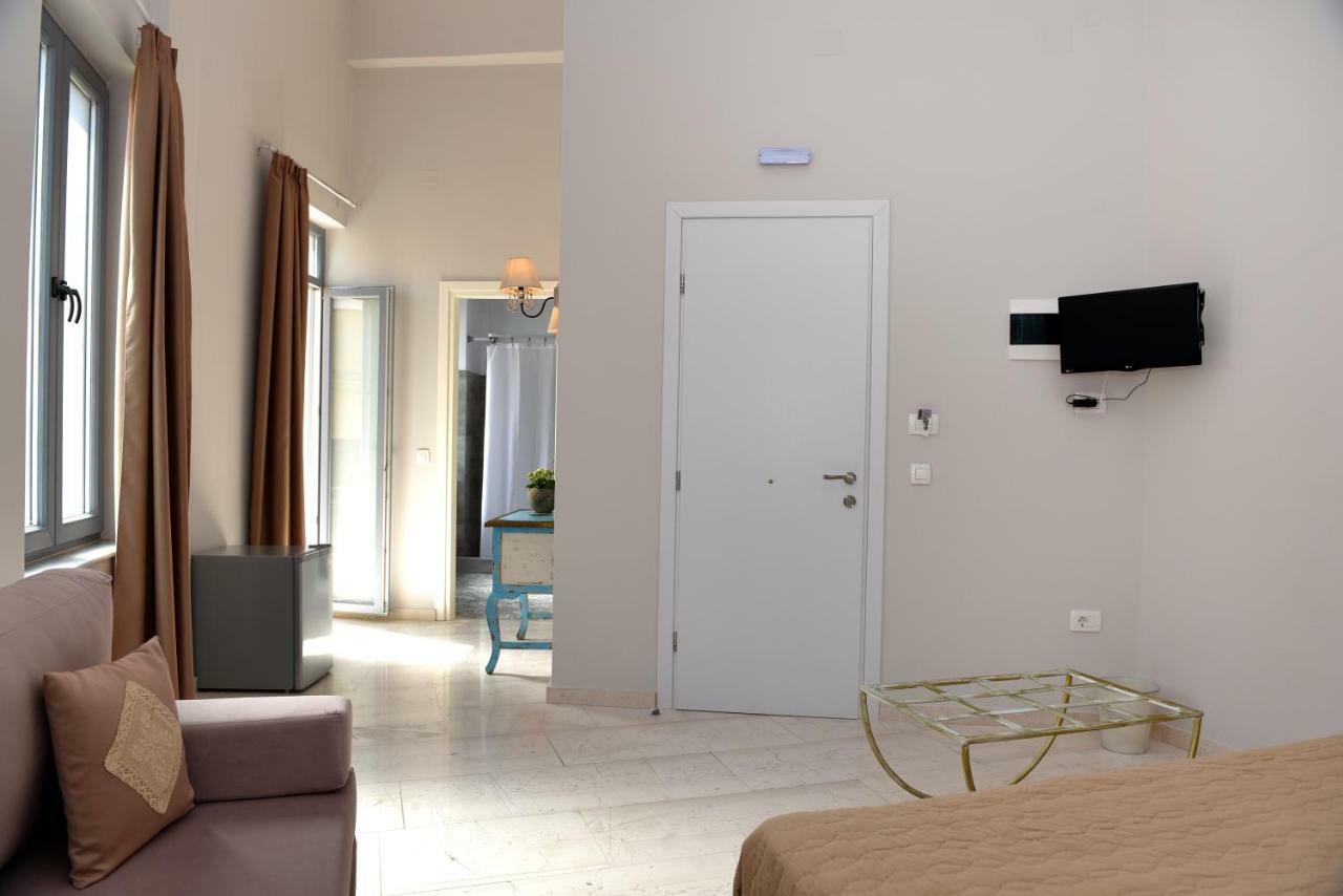 Oisyra Hotel 에르무폴리 외부 사진